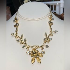 Disney Beauty and the Beast gold-tone Rose 🌹 necklace with crystal accents
